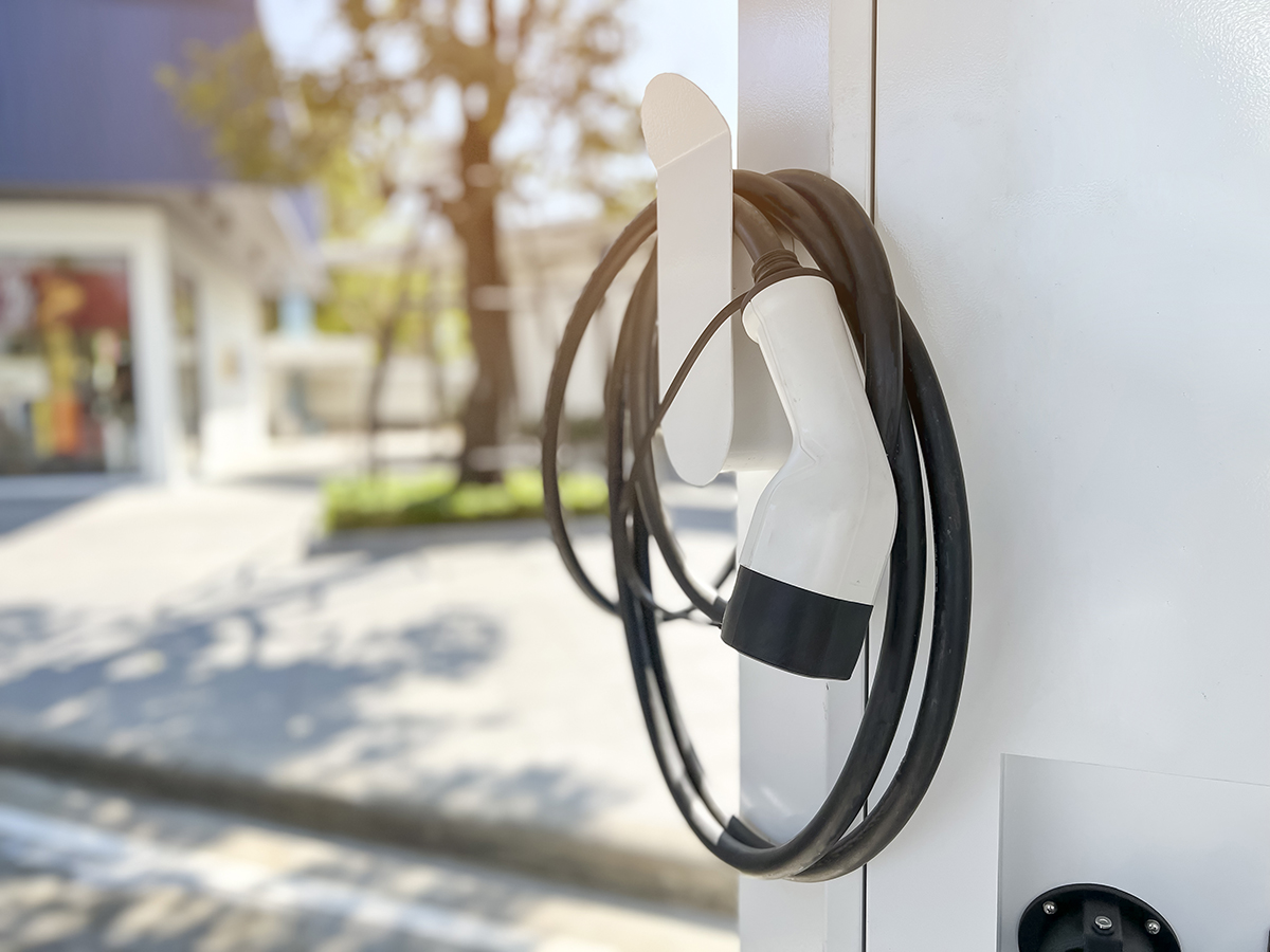 Borne de recharge pour gîte et chambre d’hôtes : conseils, aides et devis