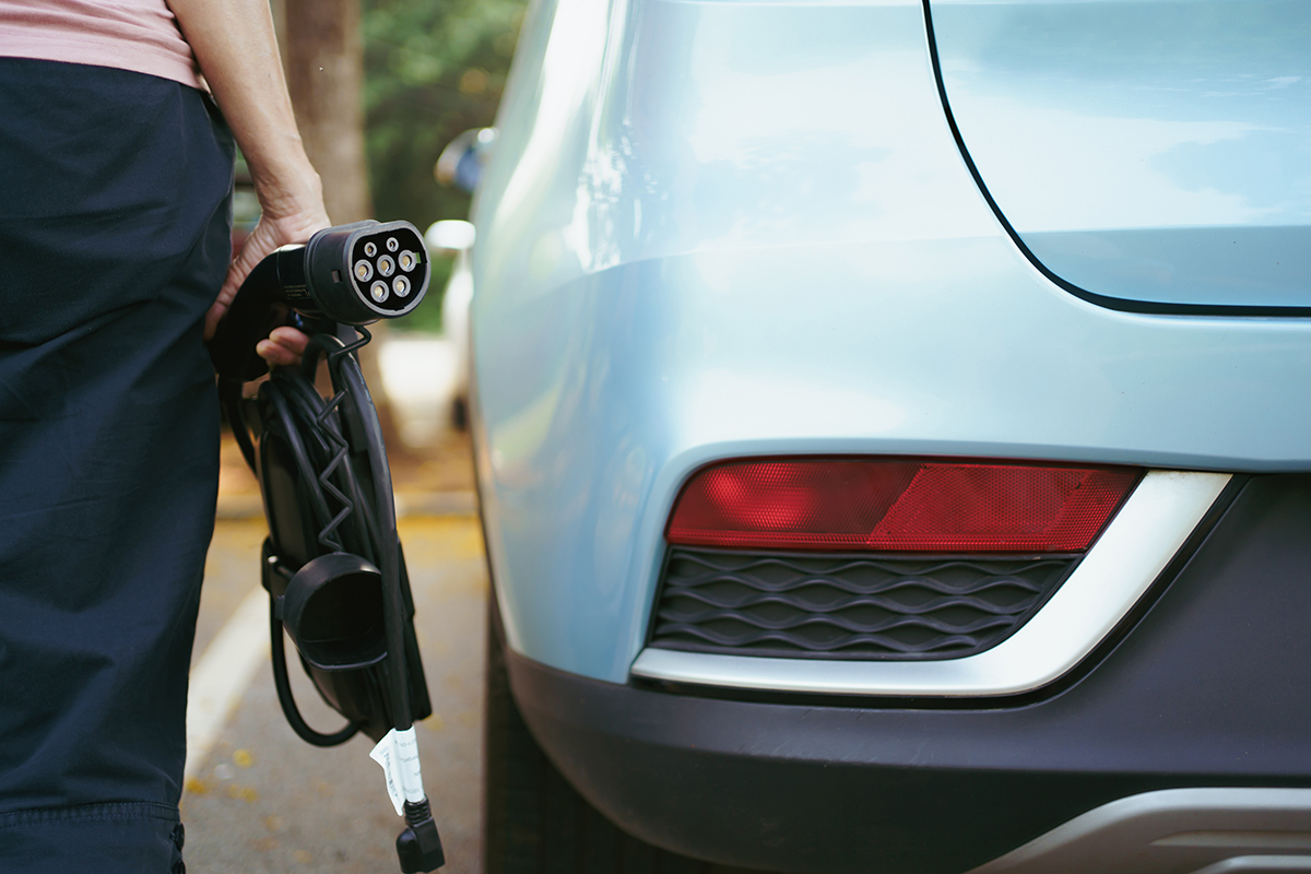 Comment recharger sa voiture électrique pour préserver sa batterie